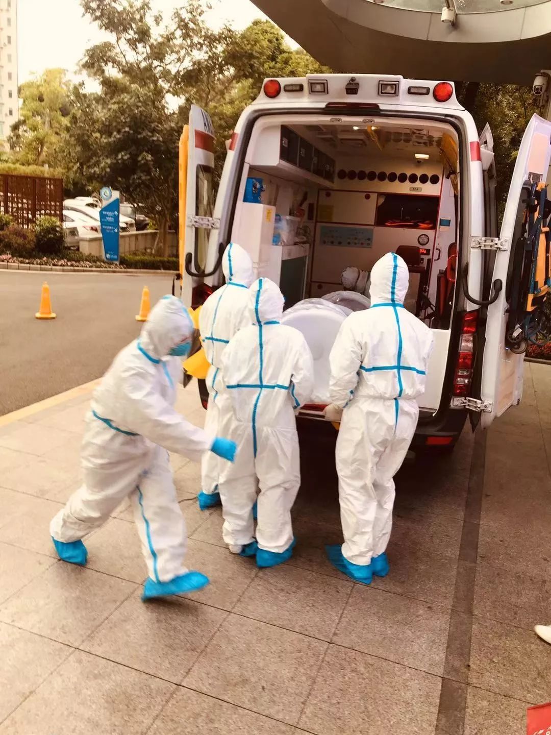 关于欧篮联倒计时，切尔西今夜门线救险，细节引发关注，震撼外界，医务组通报恢复的信息